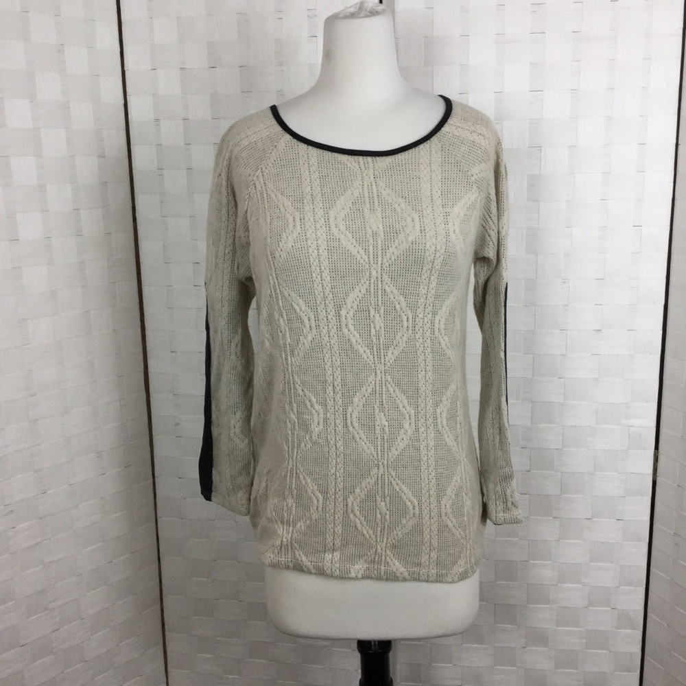 Monteau Gray‎ sweater, black accents, Size S